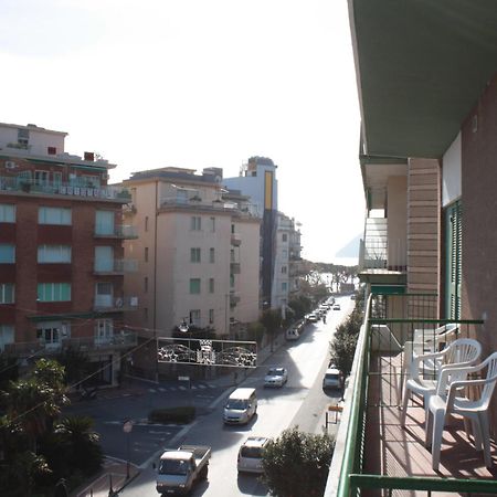 Albergo Anita Алассио Экстерьер фото