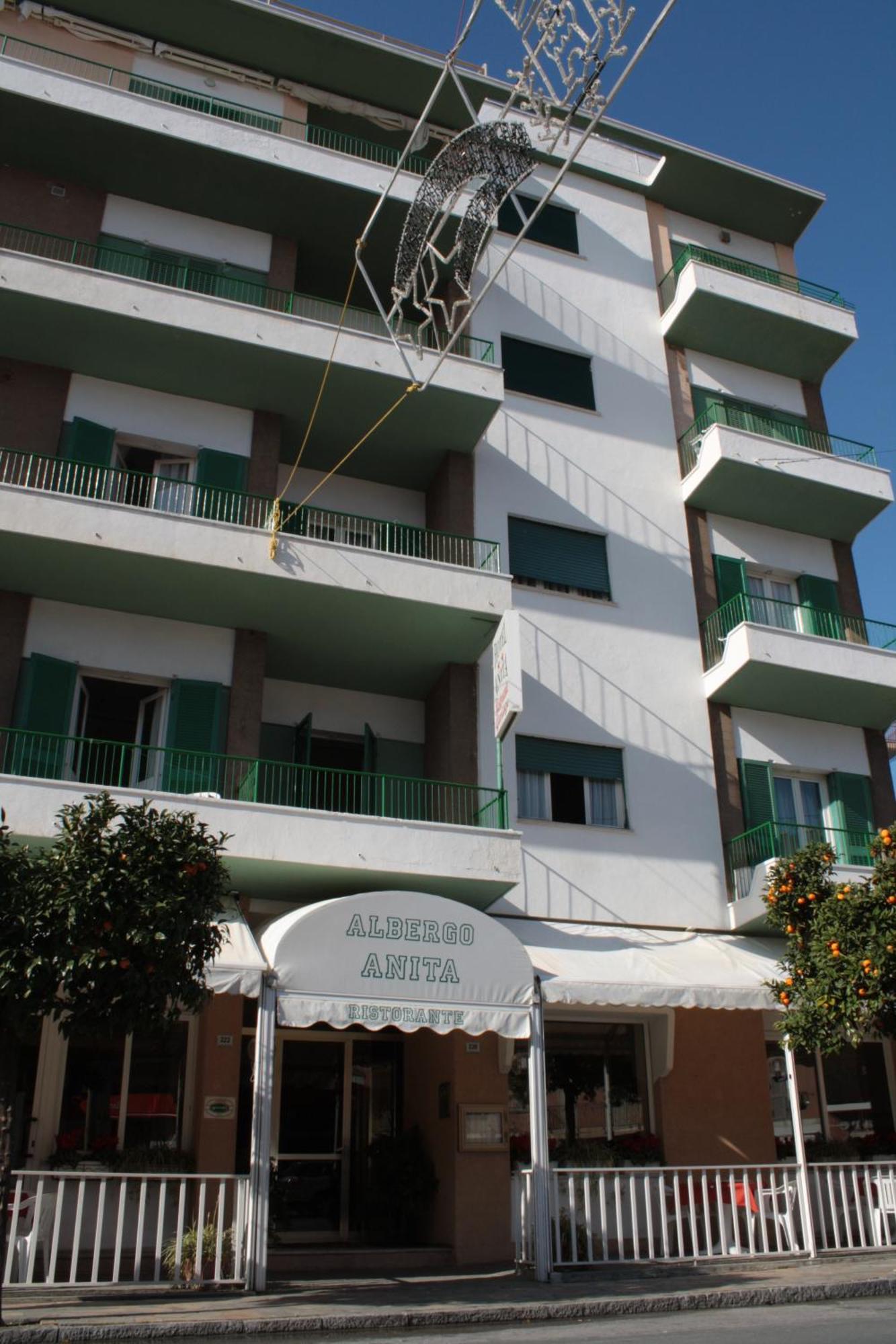 Albergo Anita Алассио Экстерьер фото